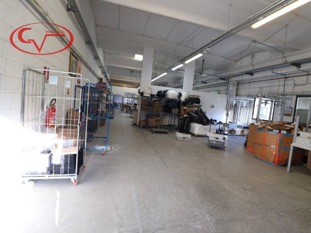 Locale Commerciale in vendita a Montevarchi, Toscana