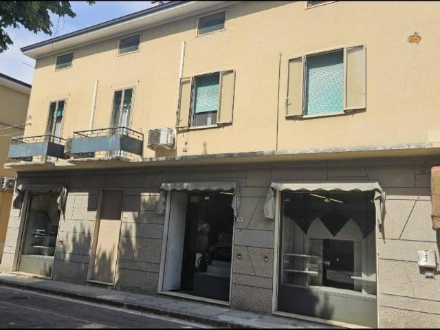 Locale Commerciale in vendita a Budrio, Reggio Emilia