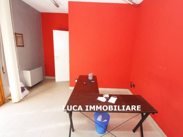 Locale Commerciale in vendita a Stignano, Buggiano