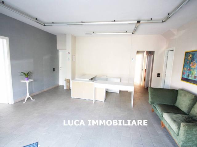 Locale Commerciale in vendita a Stignano, Buggiano