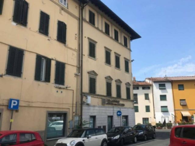 Locale Commerciale in vendita a Buggiano Castello, Buggiano