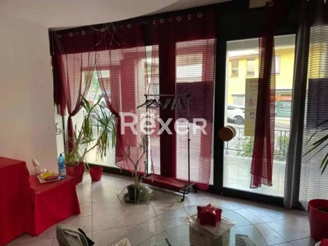 Locale Commerciale in vendita a Urbignacco / Urbignà, Buja / Buie