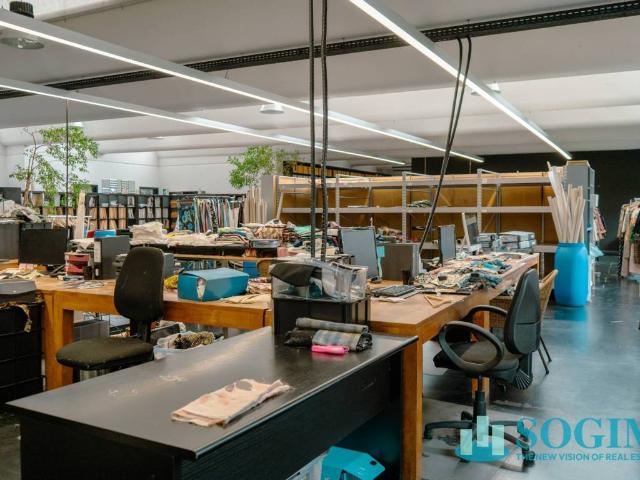 Locale Commerciale in vendita a Bulgarograsso, Lombardia