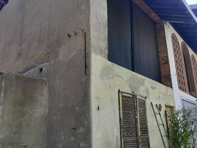Locale Commerciale in vendita a Buscate, Lombardia
