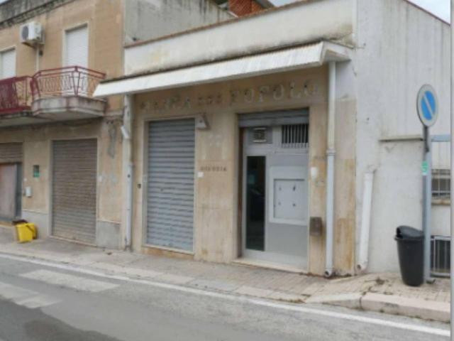 Locale Commerciale in vendita a Buseto Palizzolo, Sicilia