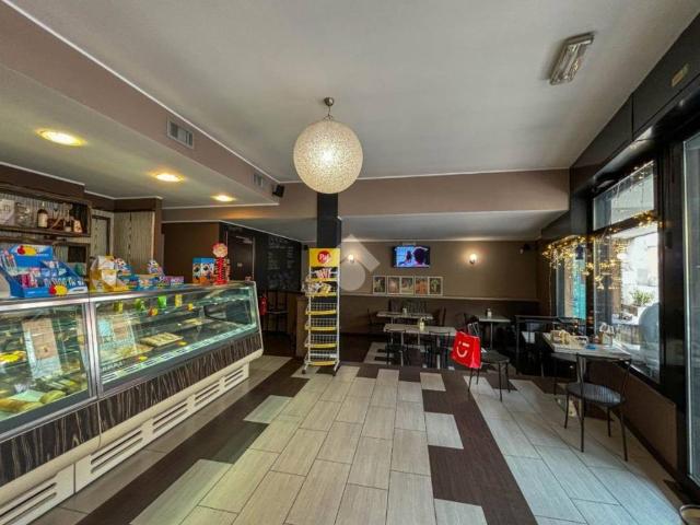 Locale Commerciale in vendita a Busnago, Lombardia