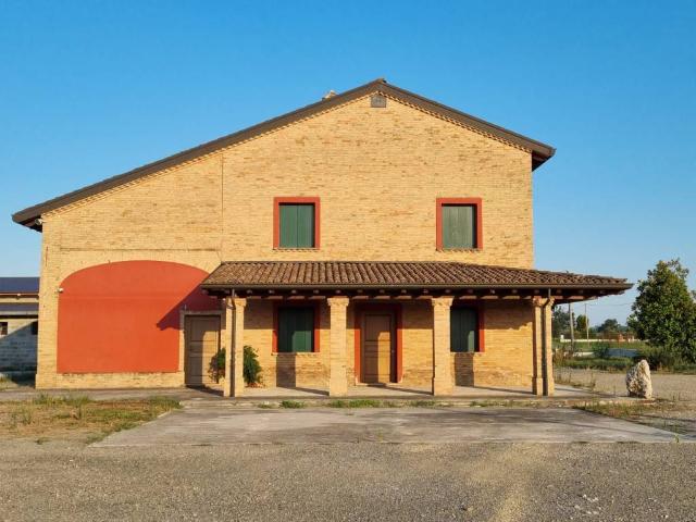 Locale Commerciale in vendita a Busseto, Reggio Emilia