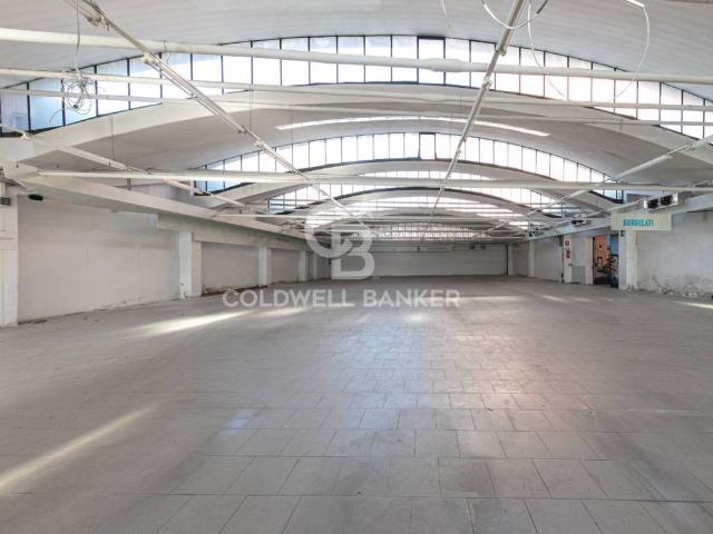 Locale Commerciale in vendita a Busto Arsizio, Lombardia