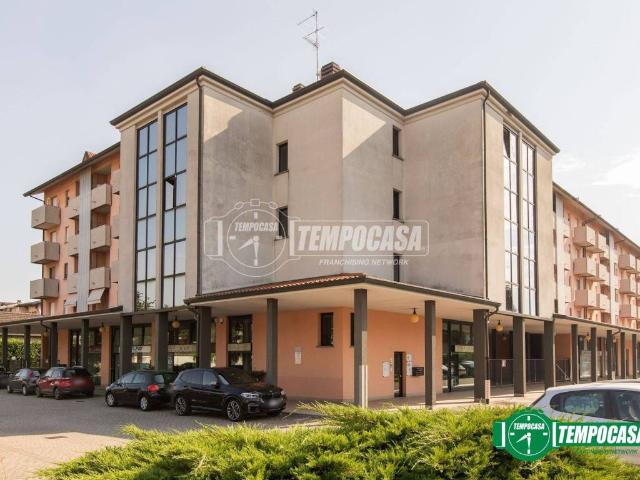 Locale Commerciale in vendita a Busto Arsizio, Lombardia