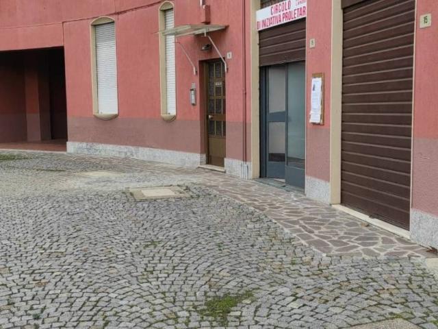 Locale Commerciale in vendita a Sant'Anna, Busto Arsizio