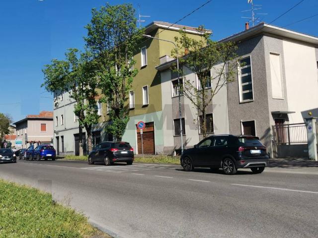 Locale Commerciale in vendita a San Giuseppe, Busto Arsizio