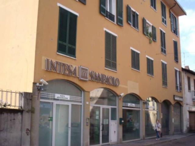 Locale Commerciale in vendita a Busto Arsizio, Lombardia