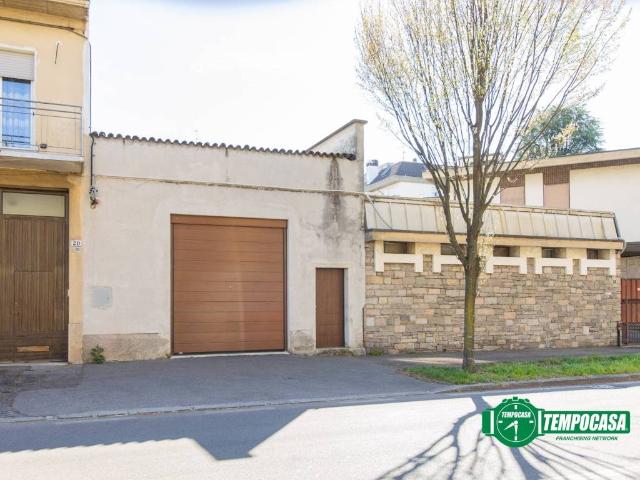 Locale Commerciale in vendita a San Michele, Busto Arsizio