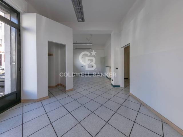 Locale Commerciale in vendita a Redentore, Busto Arsizio