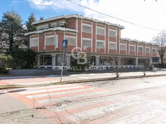 Locale Commerciale in vendita a Busto Arsizio, Lombardia