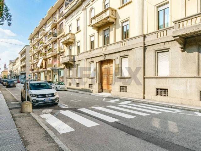 Locale Commerciale in vendita a Busto Arsizio, Lombardia