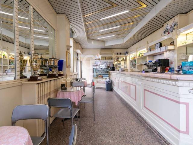 Locale Commerciale in vendita a Busto Arsizio, Lombardia