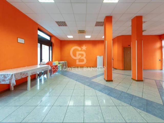 Locale Commerciale in vendita a Busto Arsizio, Lombardia