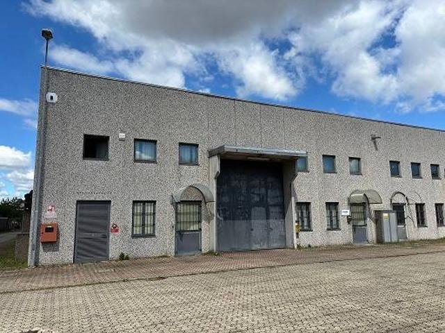 Locale Commerciale in vendita a Busto Arsizio, Lombardia