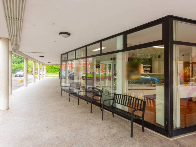 Locale Commerciale in vendita a Busto Arsizio, Lombardia