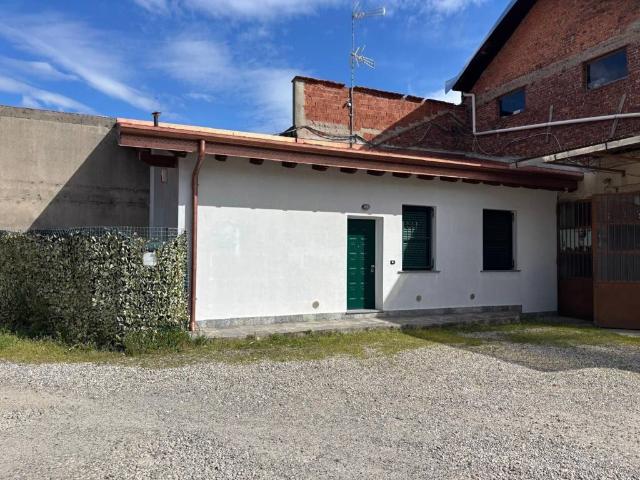 Locale Commerciale in vendita a Busto Arsizio, Lombardia