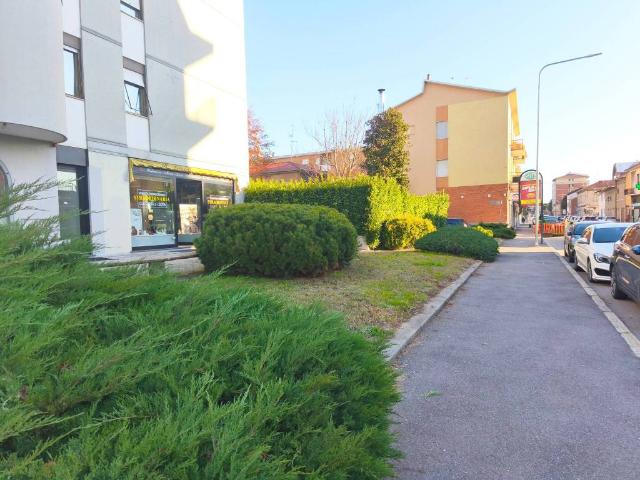 Locale Commerciale in vendita a Busto Arsizio, Lombardia