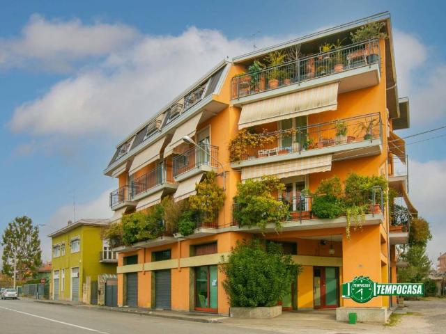 Locale Commerciale in vendita a Busto Arsizio, Lombardia