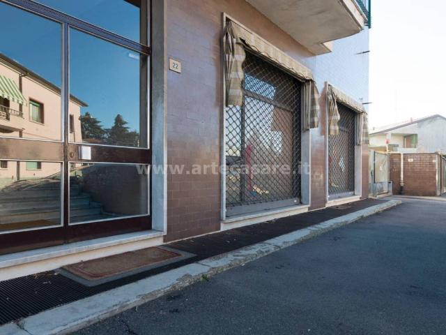 Locale Commerciale in vendita a Busto Garolfo, Lombardia