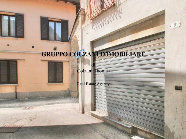 Locale Commerciale in vendita a Cabiate, Lombardia