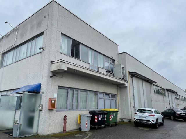 Locale Commerciale in vendita a Campo Matto, Cadeo