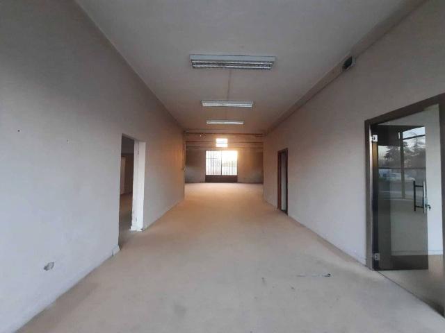 Locale Commerciale in vendita a Campo Matto, Cadeo