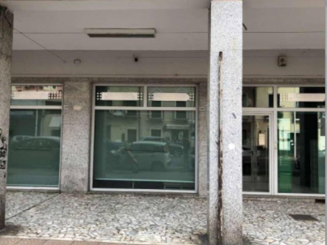 Locale Commerciale in vendita a Sant'Avendrace-Santa Gilla, Cagliari