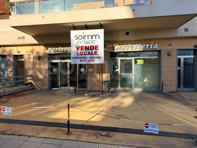 Locale Commerciale in vendita a Sant'Alenixedda, Cagliari
