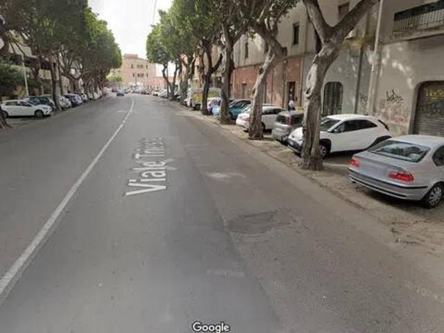 Locale Commerciale in vendita a Sant'Avendrace-Santa Gilla, Cagliari