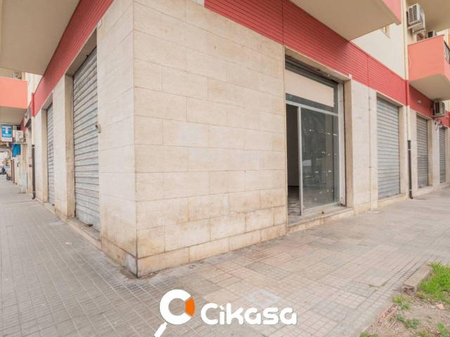 Locale Commerciale in vendita a Is Mirrionis, Cagliari