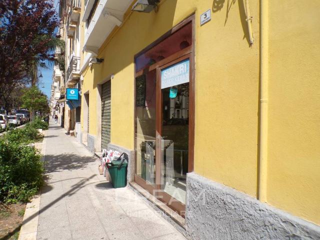 Locale Commerciale in vendita a Monte Mixi, Cagliari