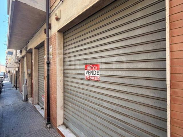 Locale Commerciale in vendita a Sant'Avendrace-Santa Gilla, Cagliari