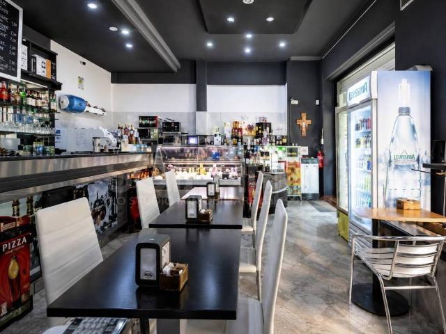 Locale Commerciale in vendita a Stampaxi/Stampace, Cagliari