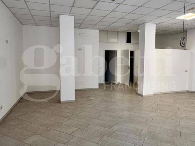 Locale Commerciale in vendita a Is Mirrionis, Cagliari