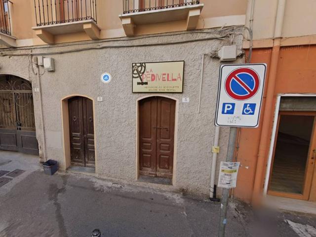 Locale Commerciale in vendita a Biddanoa/Villanova, Cagliari
