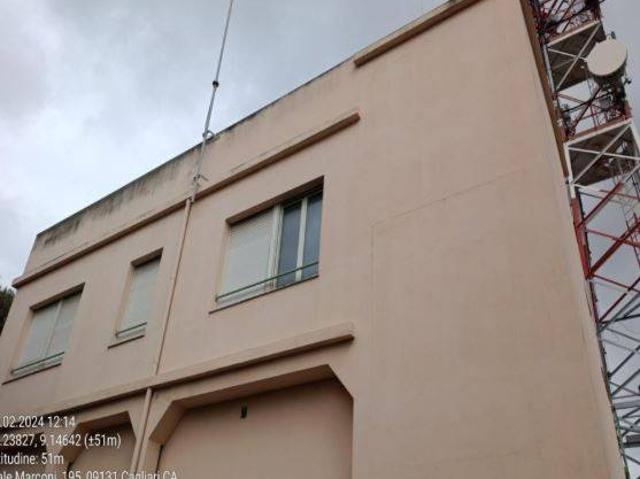 Locale Commerciale in vendita a Genneruxi, Cagliari