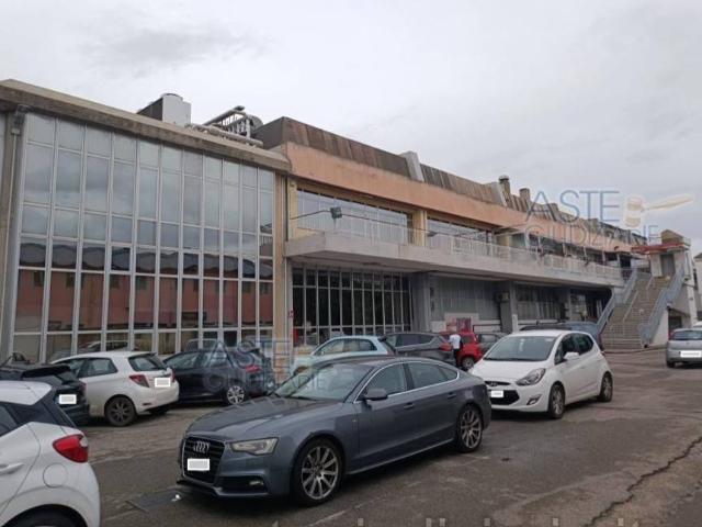 Locale Commerciale in vendita a Fonsarda, Cagliari