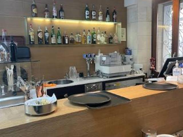 Locale Commerciale in vendita a Stampaxi/Stampace, Cagliari