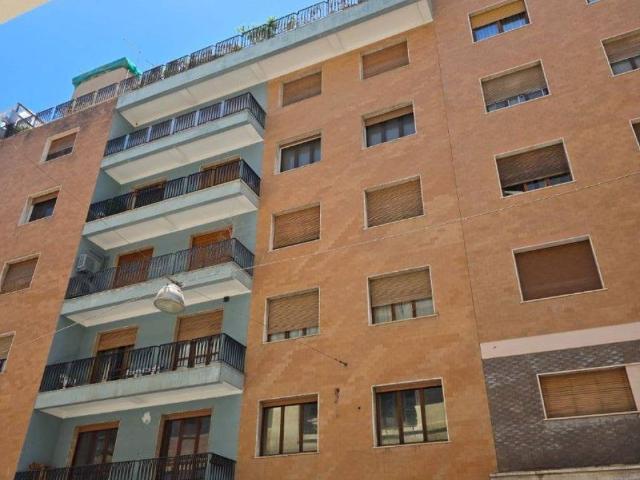 Locale Commerciale in vendita a Biddanoa/Villanova, Cagliari