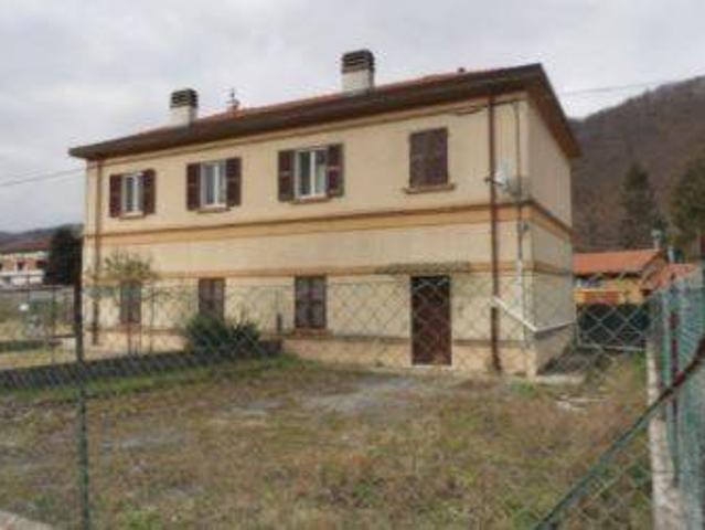 Locale Commerciale in vendita a Ferrania, Cairo Montenotte