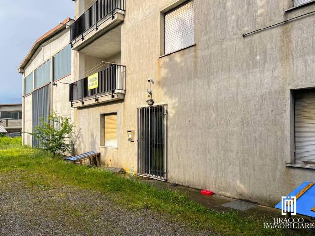 Locale Commerciale in vendita a Cairo Montenotte, Liguria
