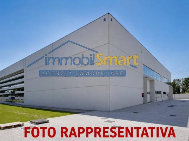 Locale Commerciale in vendita a Caivano, Campania