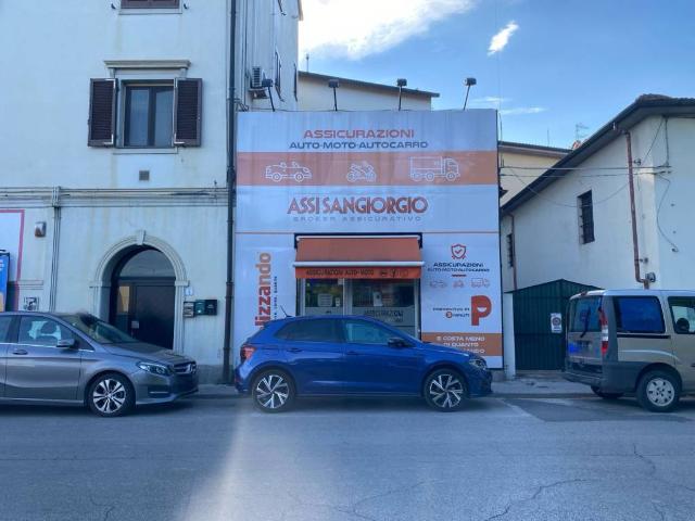 Locale Commerciale in vendita a Case Bianche, Calcinaia