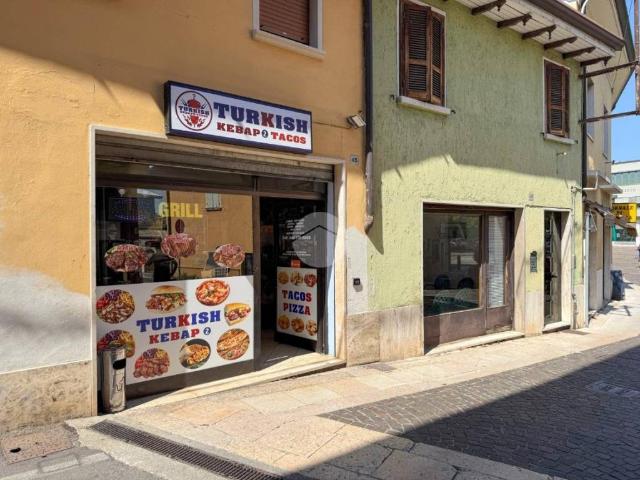 Locale Commerciale in vendita a Calcinato, Lombardia