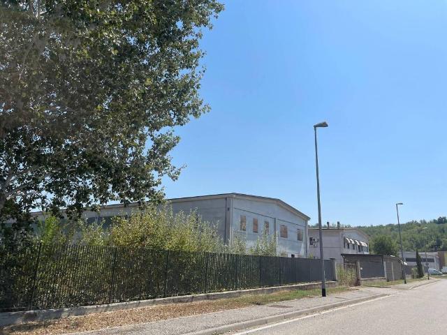 Locale Commerciale in vendita a Piemonte, Asti